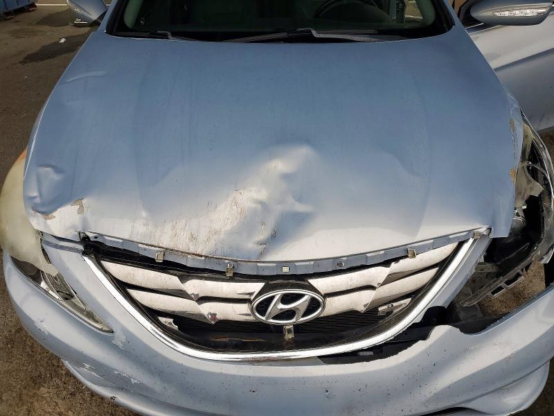 Photo 11 from auction – 2011 HYUNDAI SONATA SE with VIN 5NPEC4AC6BH246439