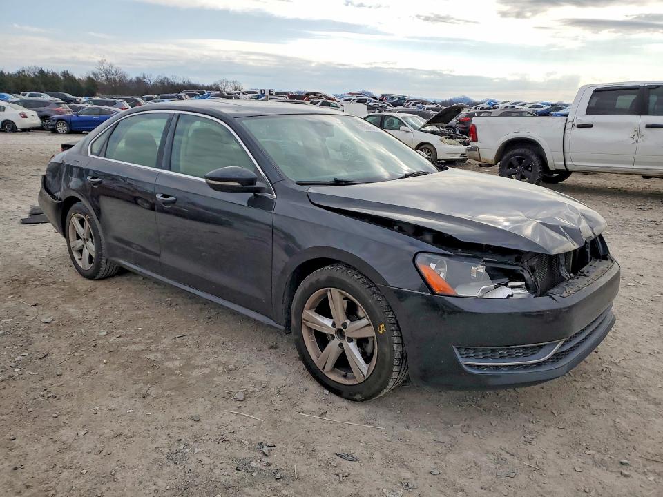Photo 4 from auction – 2012 VOLKSWAGEN PASSAT SE with VIN 1VWBP7A39CC004392