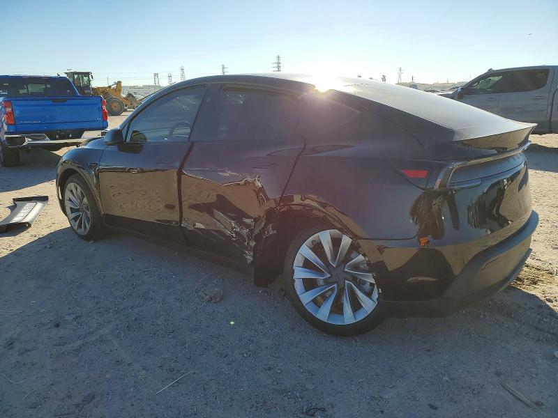 Снимка 2 от търг – 2026 TESLA MODEL Y с VIN 7SAYGDED0TA593804