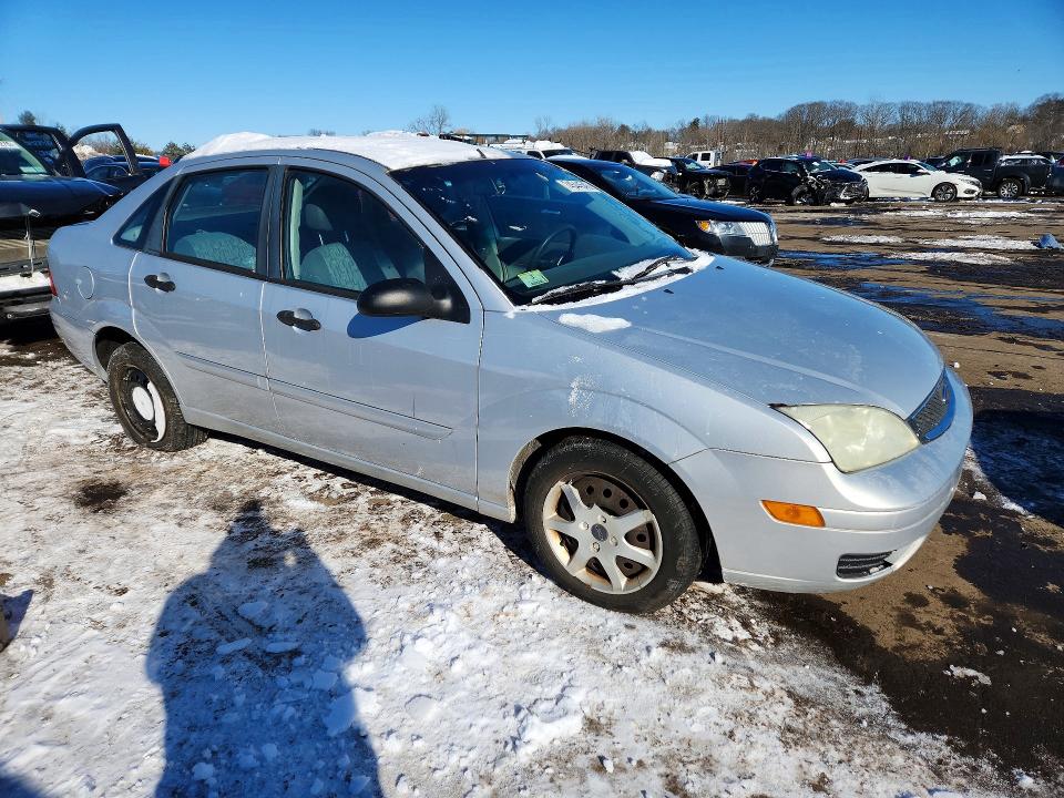 Photo 4 from auction – 2005 FORD FOCUS ZX4 with VIN 1FAFP34N35W310778