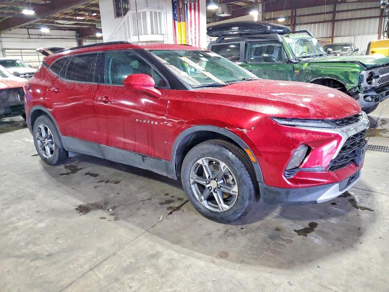 Photo 4 from auction – 2023 CHEVROLET BLAZER with VIN 3GNKBHR45PS227136