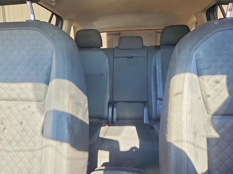 Photo 10 from auction – 2018 VOLKSWAGEN TIGUAN S with VIN 3VV1B7AX4JM024062