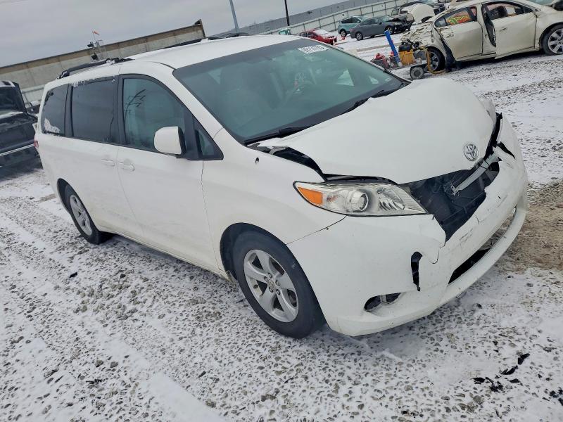 Photo 4 from auction – 2012 TOYOTA SIENNA LE with VIN 5TDKK3DC0CS203156