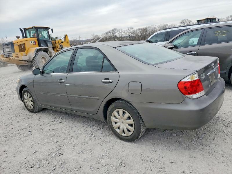 Photo 2 from auction – 2005 TOYOTA CAMRY with VIN 4T1BE32KX5U637547