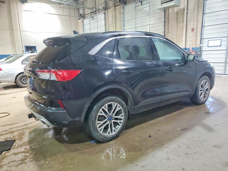 Photo 3 from auction – 2020 FORD ESCAPE with VIN 1FMCU9H90LUA83687