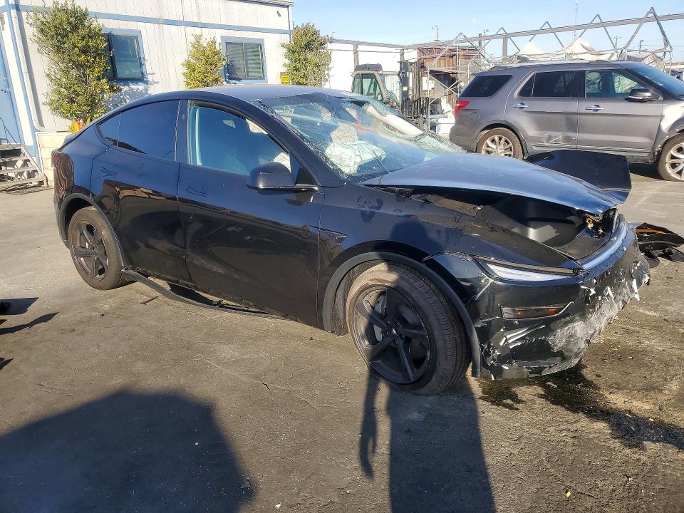 Photo 4 from auction – 2026 TESLA MODEL Y with VIN 7SAYGDED1TF413944