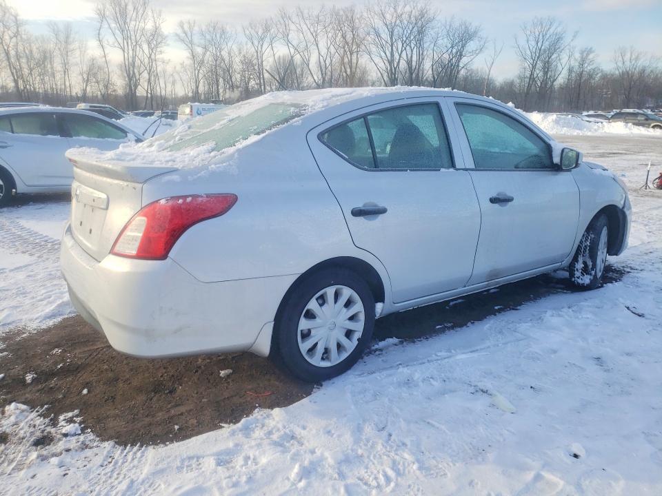 Photo 3 from auction – 2018 NISSAN VERSA with VIN 3N1CN7AP7JL856339