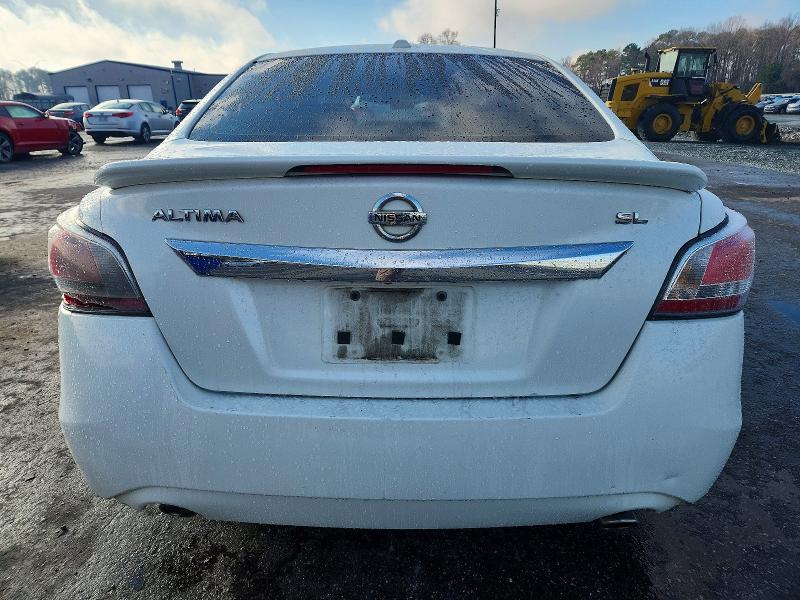 Photo 6 from auction – 2015 NISSAN ALTIMA 2.5 with VIN 1N4AL3AP2FN357206