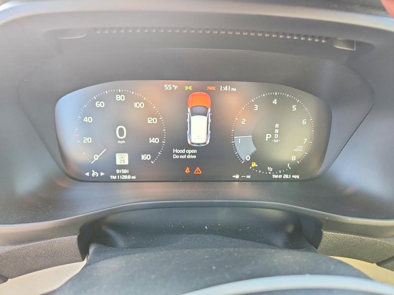 Photo 9 from auction – 2020 VOLVO XC40 T5 MO with VIN YV4162UK6L2325073