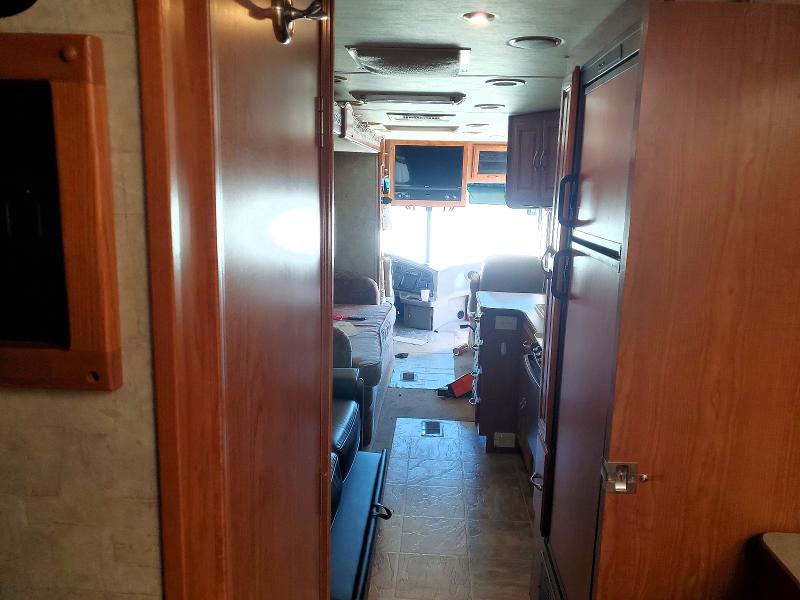 Photo 5 from auction – 2004 FREIGHTLINER CHASSIS X with VIN 4UZAAHBV24CM81507