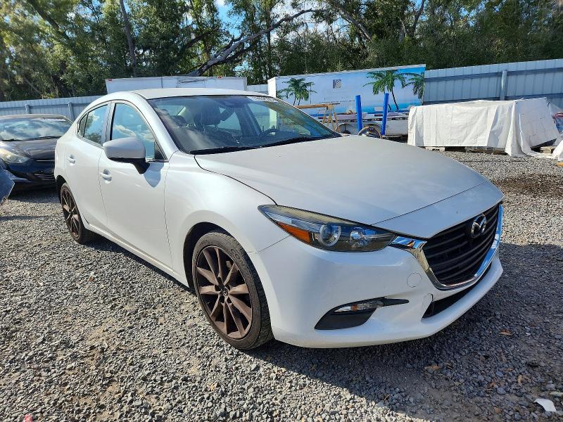 Photo 4 from auction – 2018 MAZDA 3 TOURING with VIN 3MZBN1V30JM216929