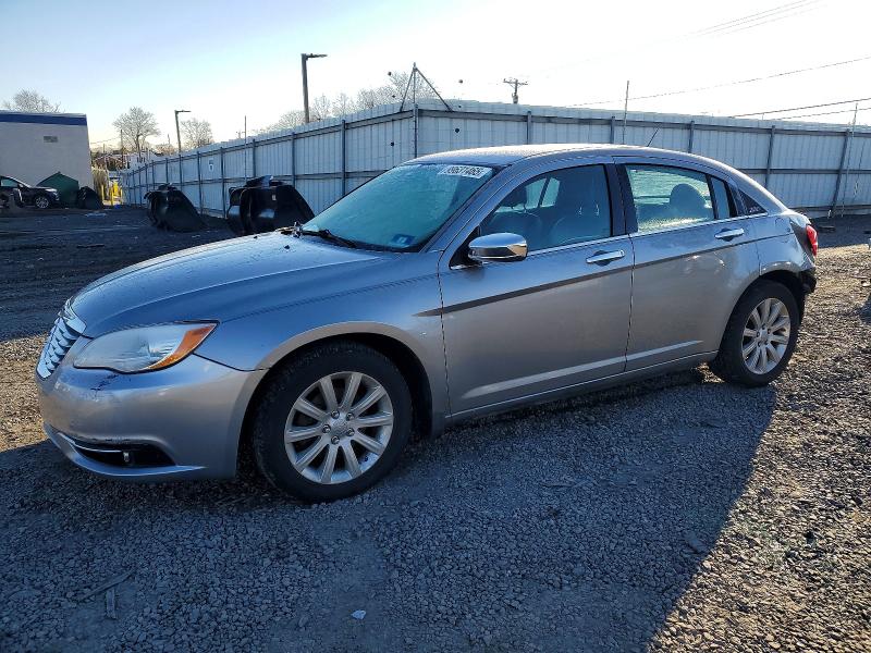 CHRYSLER 200 LIMITE 2014 with VIN 1C3CCBCG7EN100359 - Photo from auction