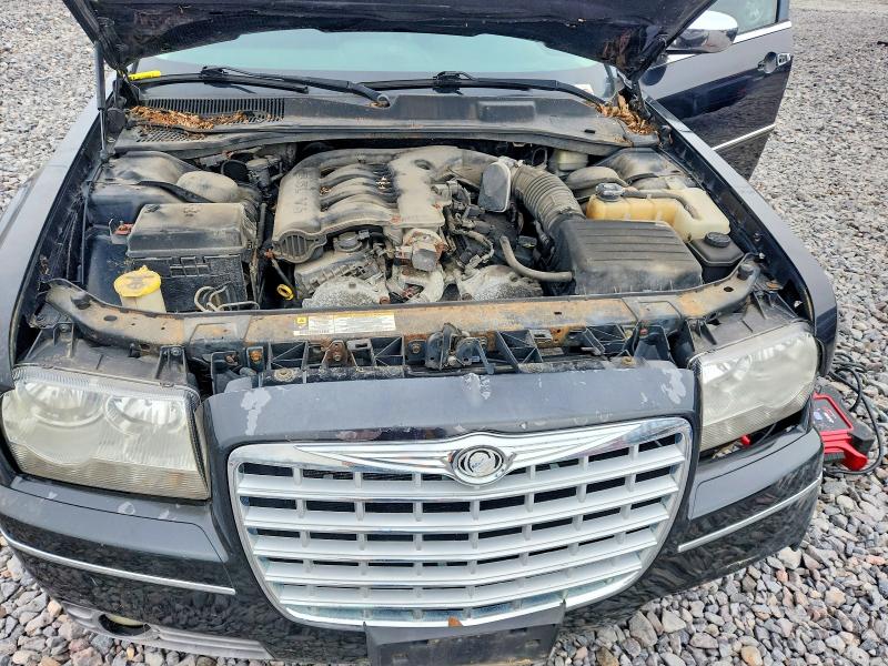 Photo 11 from auction – 2010 CHRYSLER 300 with VIN 2C3CA5CV2AH265826