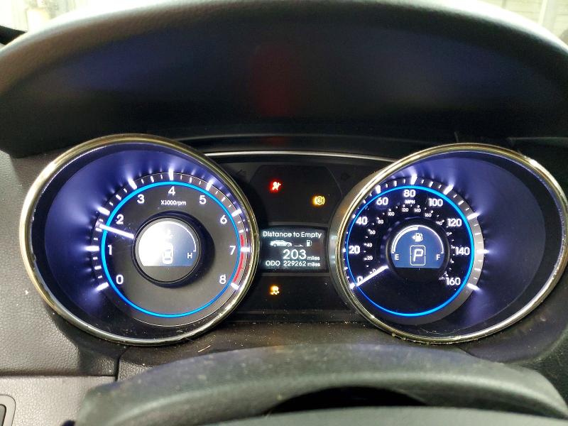 Photo 9 from auction – 2011 HYUNDAI SONATA with VIN 5NPEB4AC3BH257031