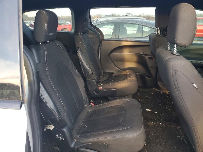 Photo 11 from auction – 2019 CHRYSLER PACIFICA with VIN 2C4RC1FG7KR720915