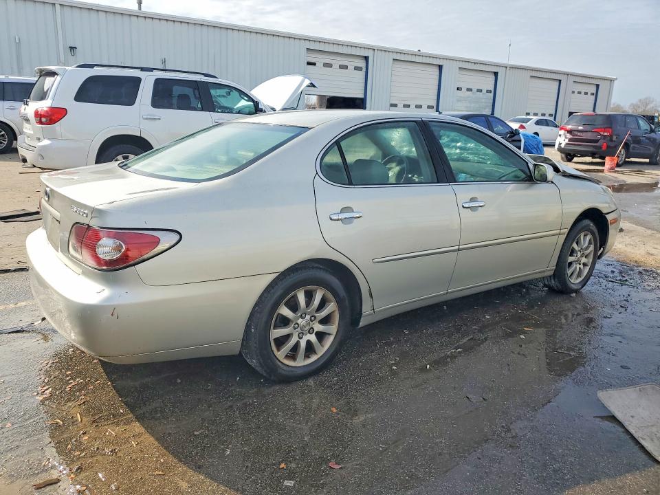 Photo 3 from auction – 2004 LEXUS ES 330 with VIN JTHBA30G545013905