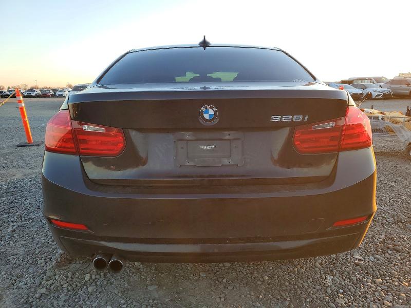 Photo 6 from auction – 2013 BMW 328 I SULE with VIN WBA3C1C56DF443867