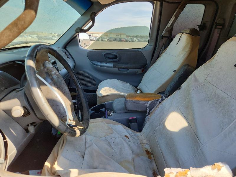 Photo 7 from auction – 2000 FORD F150 with VIN 1FTRX17L4YKA97762