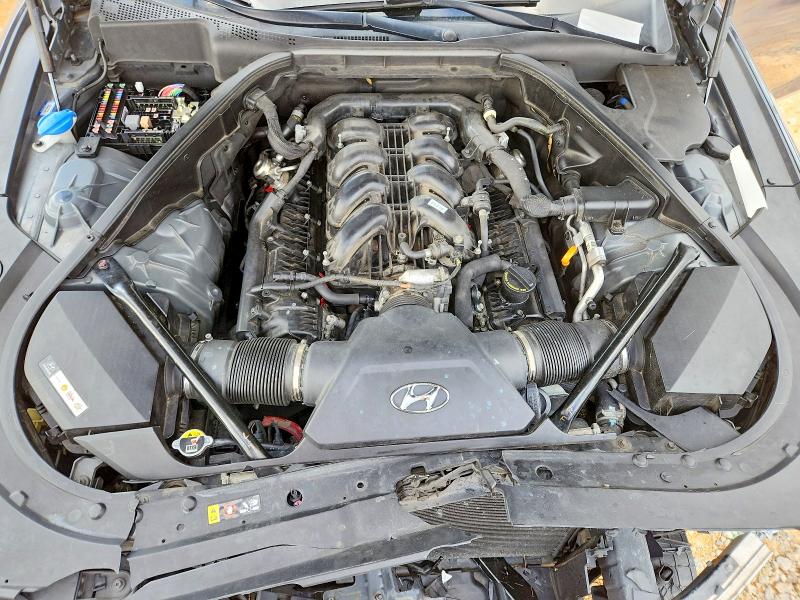Photo 11 from auction – 2015 HYUNDAI GENESIS with VIN KMHGN4JF5FU072397