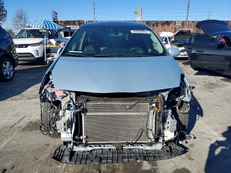 Photo 5 from auction – 2012 TOYOTA PRIUS V with VIN JTDZN3EU3C3109500