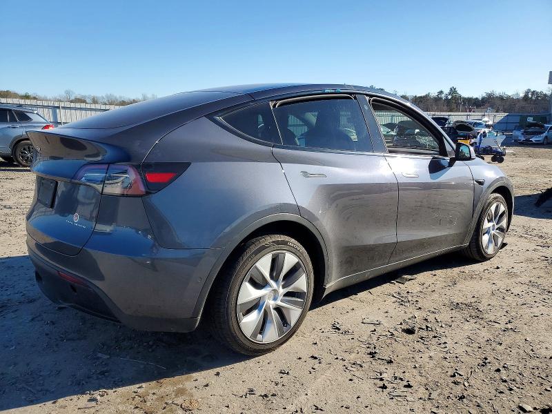 Photo 3 from auction – 2022 TESLA MODEL Y with VIN 7SAYGDEE8NA008527