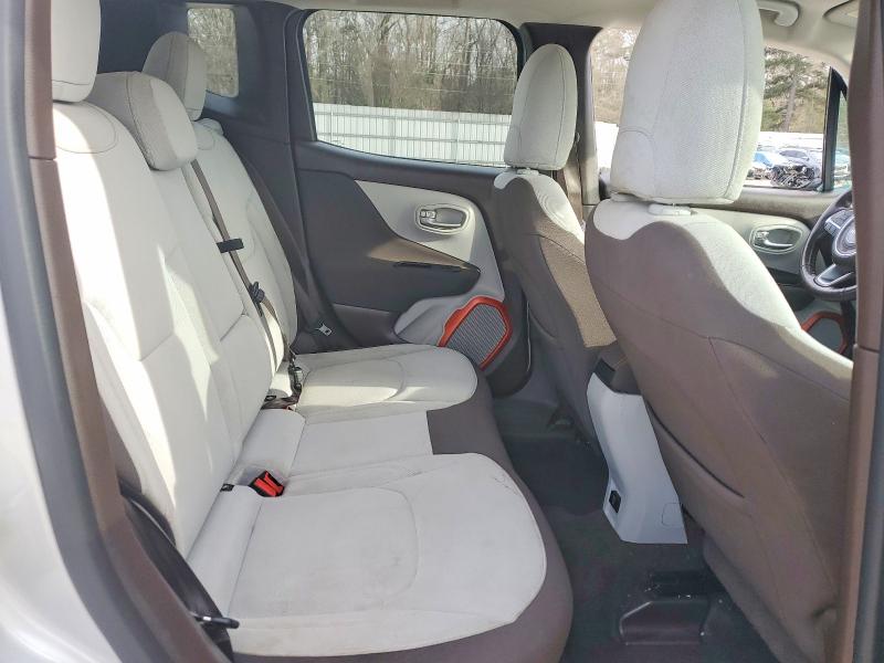 Photo 10 from auction – 2016 JEEP RENEGADE with VIN ZACCJBBT9GPC55859