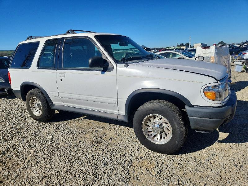 Photo 4 from auction – 2000 FORD EXPLORER with VIN 1FMYU60X2YUA58117