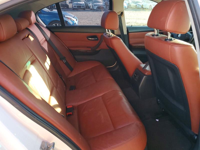 Photo 10 from auction – 2011 BMW 328 with VIN WBAPH5G52BNM84522
