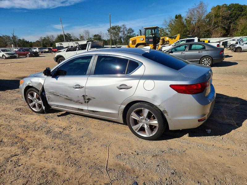 Photo 2 from auction – 2013 ACURA ILX 20 PRE with VIN 19VDE1F56DE003972