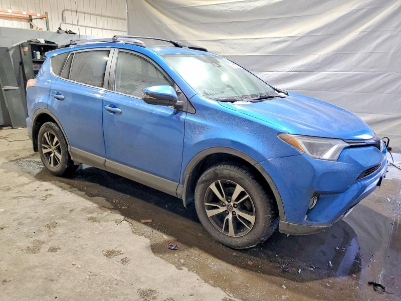 Zdjęcie 4 z aukcji – 2018 TOYOTA RAV4 ADVEN z VIN JTMRFREV2JJ196615