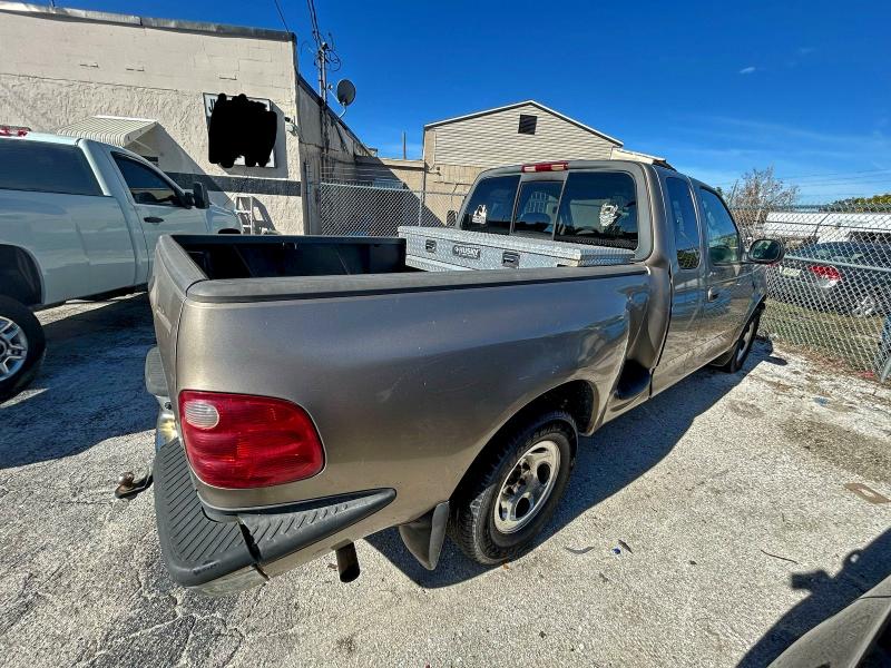 Photo 4 from auction – 2003 FORD F150 with VIN 1FTRX07WX3KC83979