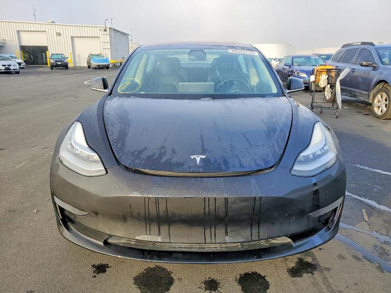 Photo 5 from auction – 2018 TESLA MODEL 3 with VIN 5YJ3E1EB2JF187730