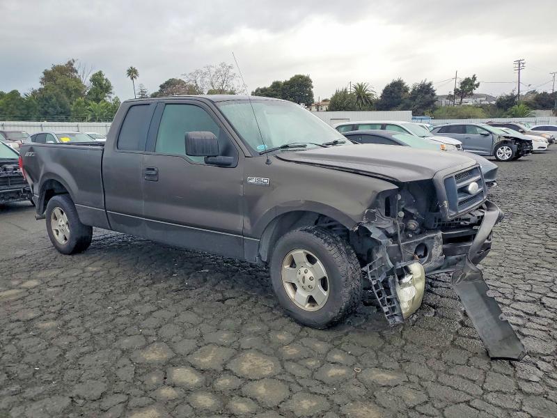 Photo 4 from auction – 2006 FORD F150 with VIN 1FTRX12W56FA21524