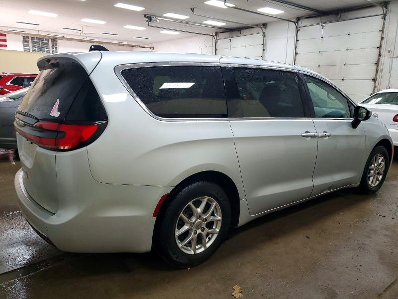 Photo 3 from auction – 2023 CHRYSLER PACIFICA with VIN 2C4RC1BG3PR553367