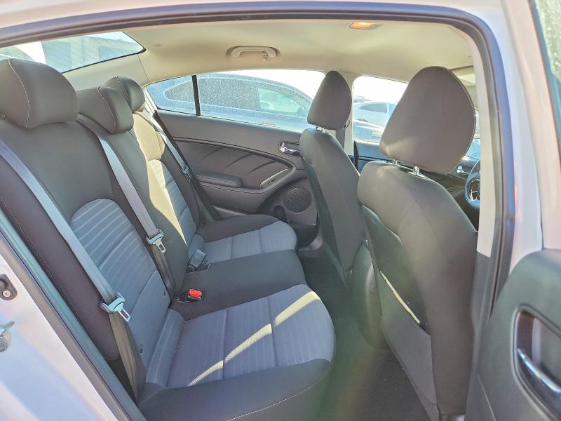 Photo 10 from auction – 2018 KIA FORTE with VIN 3KPFL4A73JE243962
