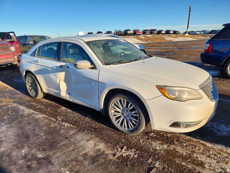 Photo 4 from auction – 2014 CHRYSLER 200 LIMITE with VIN 1C3CCBCG3EN229232