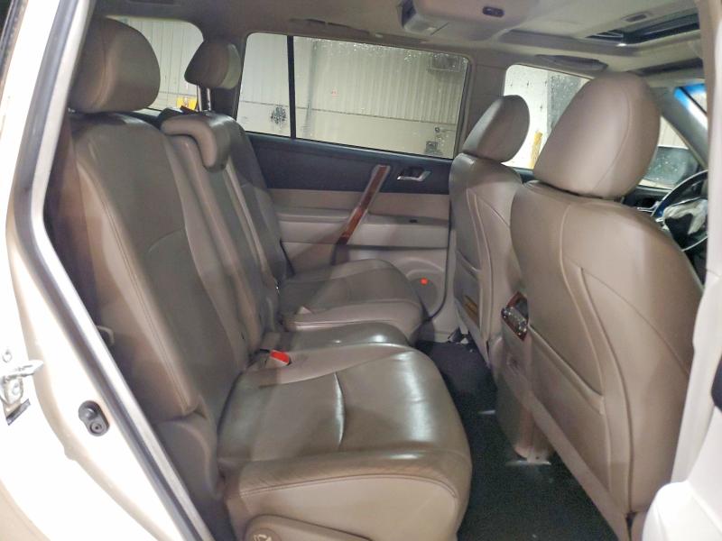 Photo 11 from auction – 2012 TOYOTA HIGHLANDER with VIN 5TDDK3EH9CS174629