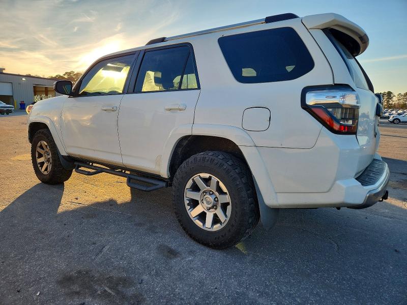 Photo 2 from auction – 2016 TOYOTA 4RUNNER SR with VIN JTEBU5JRXG5316490