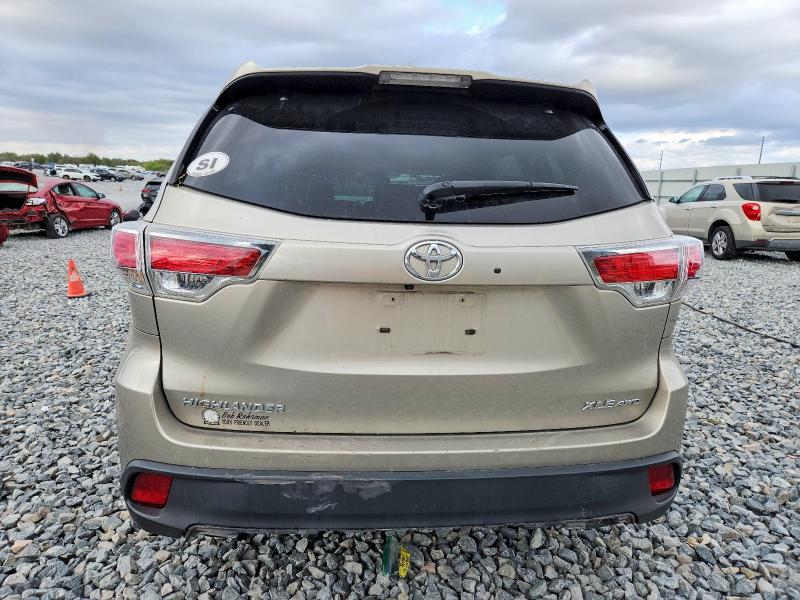 Photo 6 from auction – 2016 TOYOTA HIGHLANDER with VIN 5TDJKRFH9GS501346