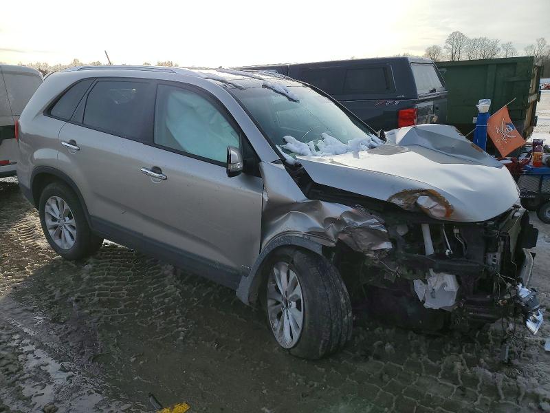 Photo 4 from auction – 2015 KIA SORENTO EX with VIN 5XYKUDA76FG640992