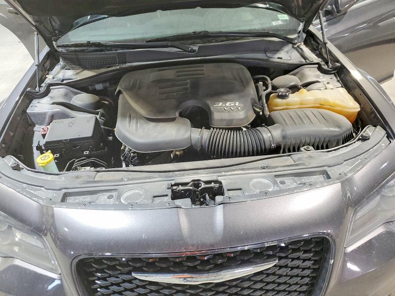 Photo 11 from auction – 2019 CHRYSLER 300 S with VIN 2C3CCABG6KH533638