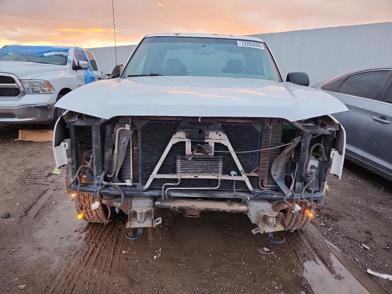 Photo 5 from auction – 2005 CHEVROLET SILVERADO with VIN 2GCEC19T151317376