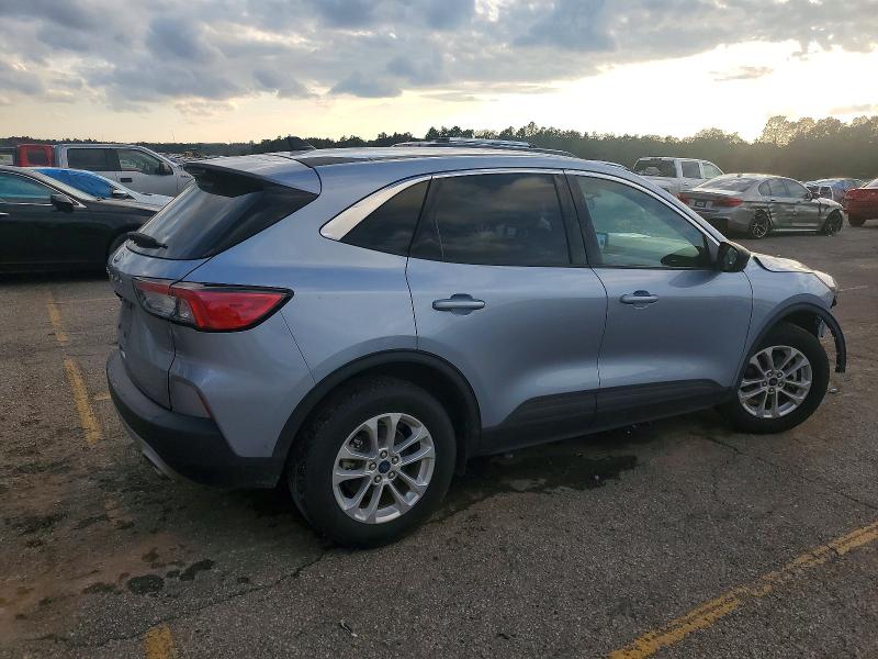 Photo 3 from auction – 2022 FORD ESCAPE SE with VIN 1FMCU0G60NUC03879