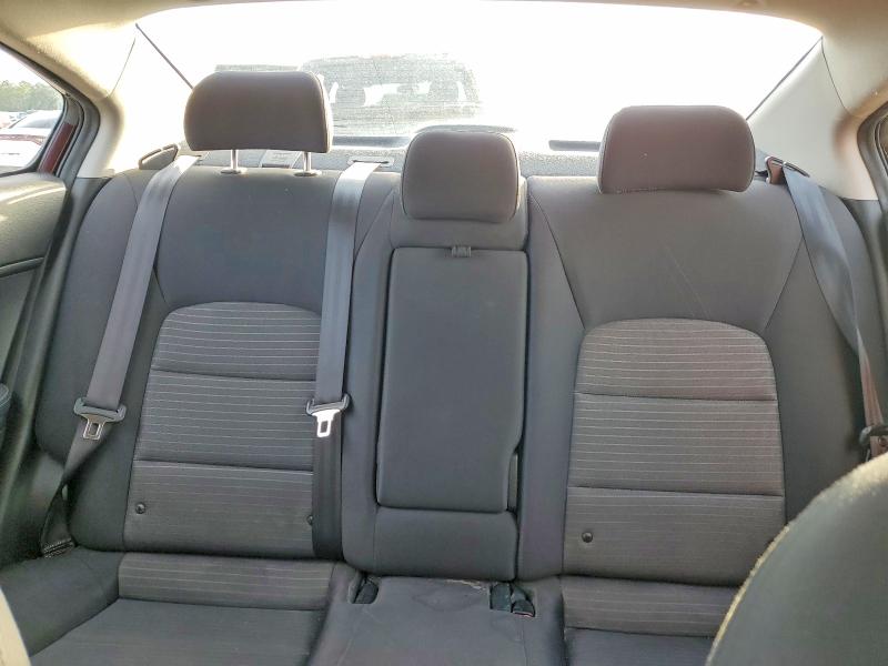 Photo 10 from auction – 2017 KIA FORTE LX with VIN 3KPFL4A7XHE117625