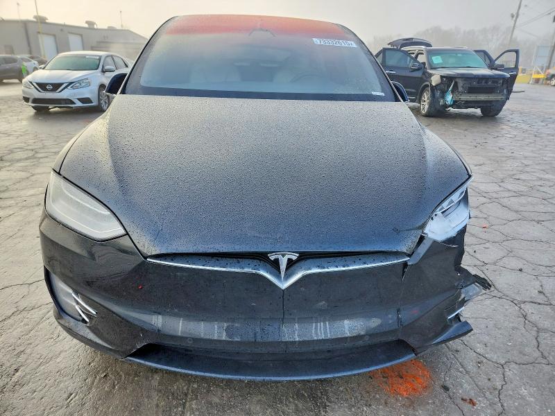 Photo 5 from auction – 2020 TESLA MODEL X with VIN 5YJXCAE2XLF302942