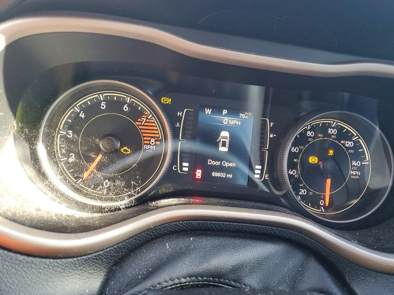 Photo 9 from auction – 2017 JEEP CHEROKEE with VIN 1C4PJMCS6HW509454