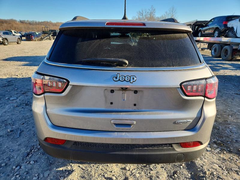 Photo 6 from auction – 2018 JEEP COMPASS LA with VIN 3C4NJCBB2JT227391