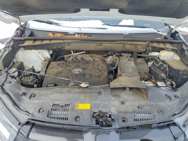 Photo 11 from auction – 2018 TOYOTA HIGHLANDER with VIN 5TDJZRFH9JS808373