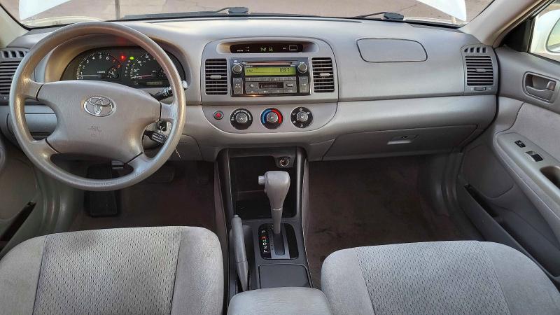 Photo 9 from auction – 2004 TOYOTA CAMRY LE with VIN 4T1BE32K04U354699