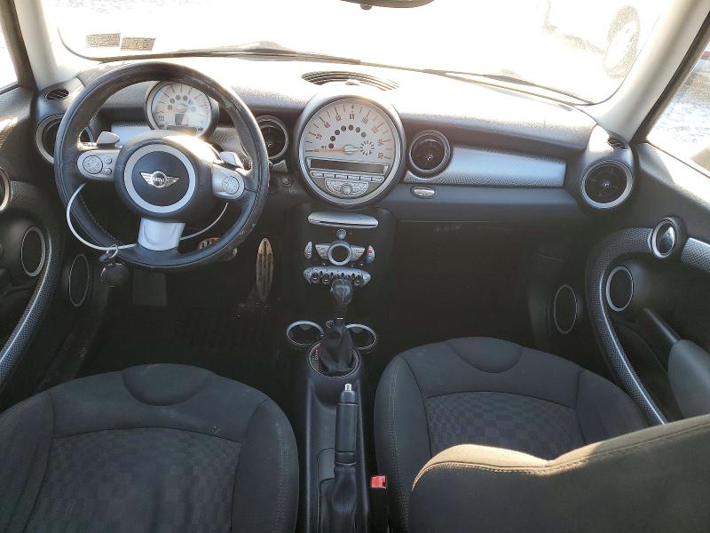Photo 8 from auction – 2009 MINI COOPER with VIN WMWMM33529TP93065